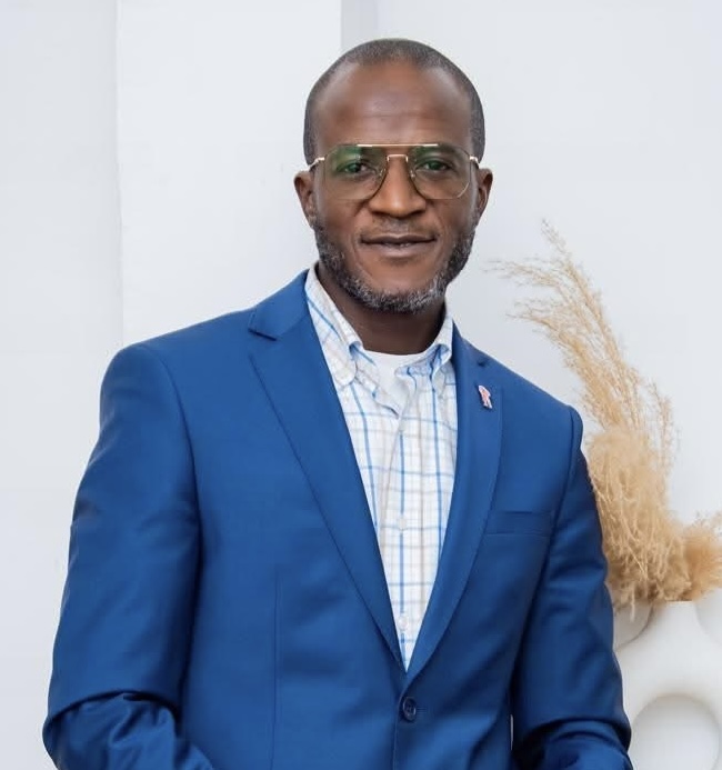 Interview exclusive de Monsieur Lansana Diané, Président de l’Arbre à Palabre et Parrain des Mouvements de Soutien au président Mamady Doumbouya